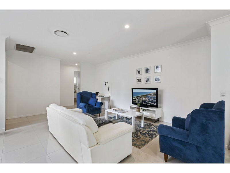 7 Sunbird Court, Gilston QLD 4211