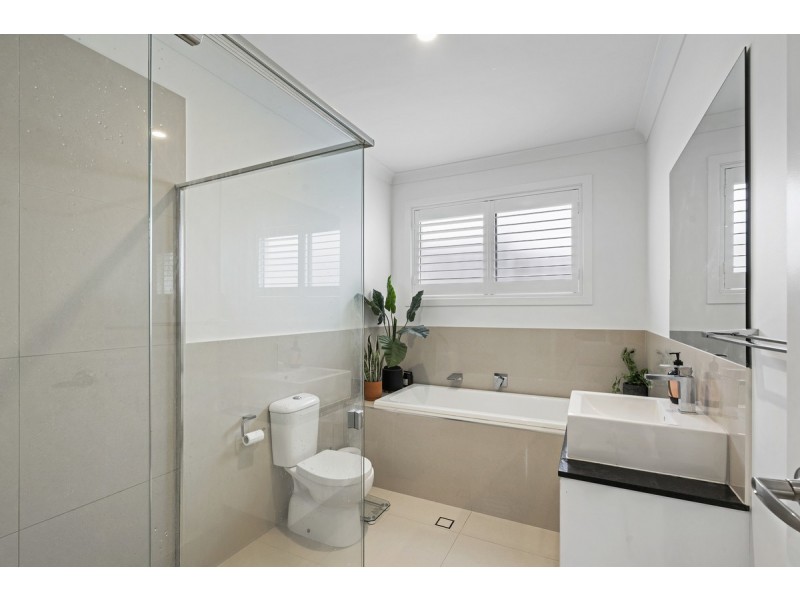 7 Sunbird Court, Gilston QLD 4211