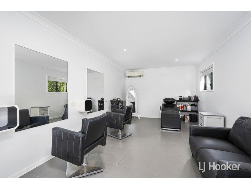 24 Plateau Crescent, Carrara QLD 4211