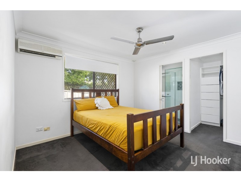 24 Plateau Crescent, Carrara QLD 4211