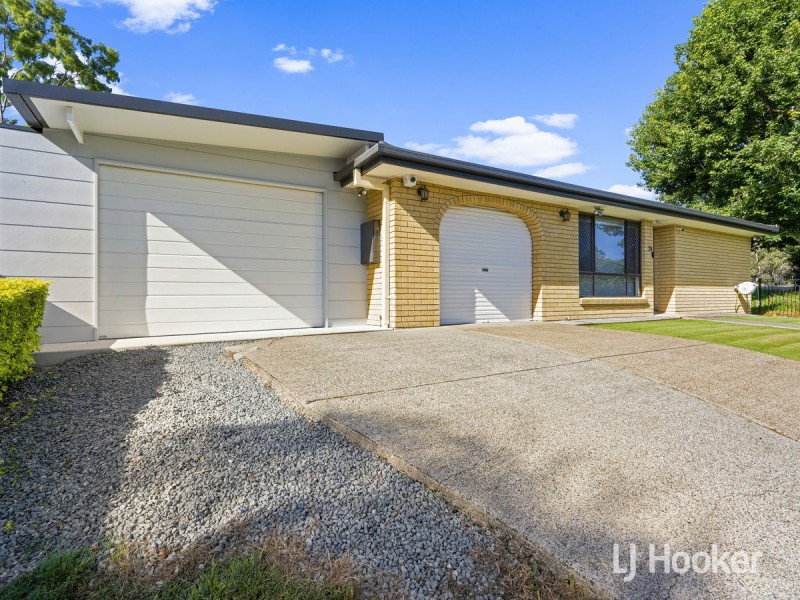24 Plateau Crescent, Carrara QLD 4211