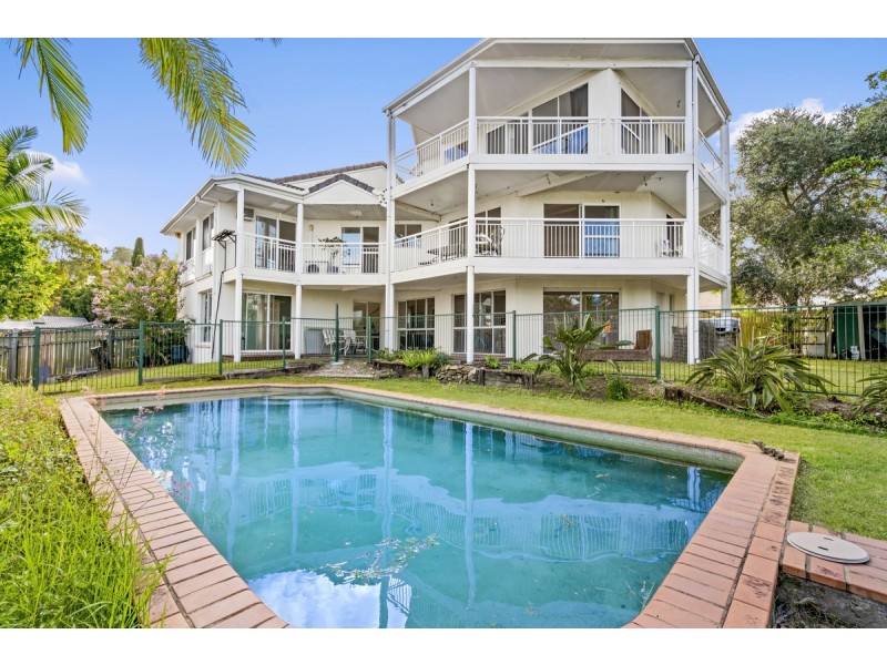 10 Trafalgar Street, Highland Park QLD 4211