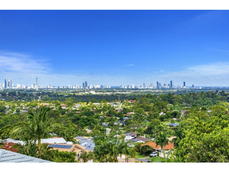 10 Trafalgar Street, Highland Park QLD 4211