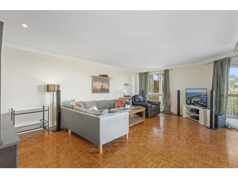 10 Trafalgar Street, Highland Park QLD 4211