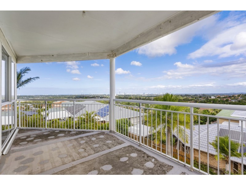 10 Trafalgar Street, Highland Park QLD 4211