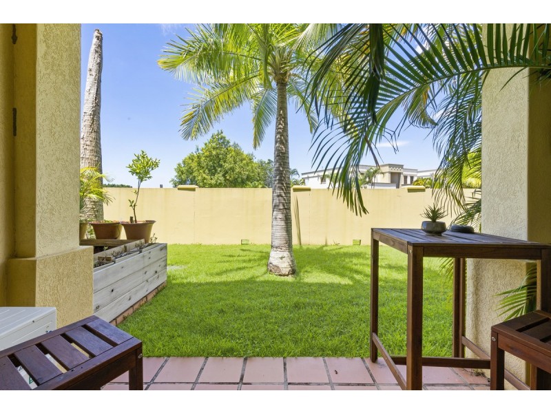 11/152 Palm Meadows Drive, Carrara QLD 4211