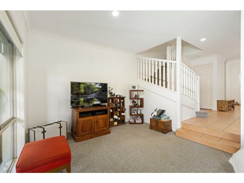 11/152 Palm Meadows Drive, Carrara QLD 4211