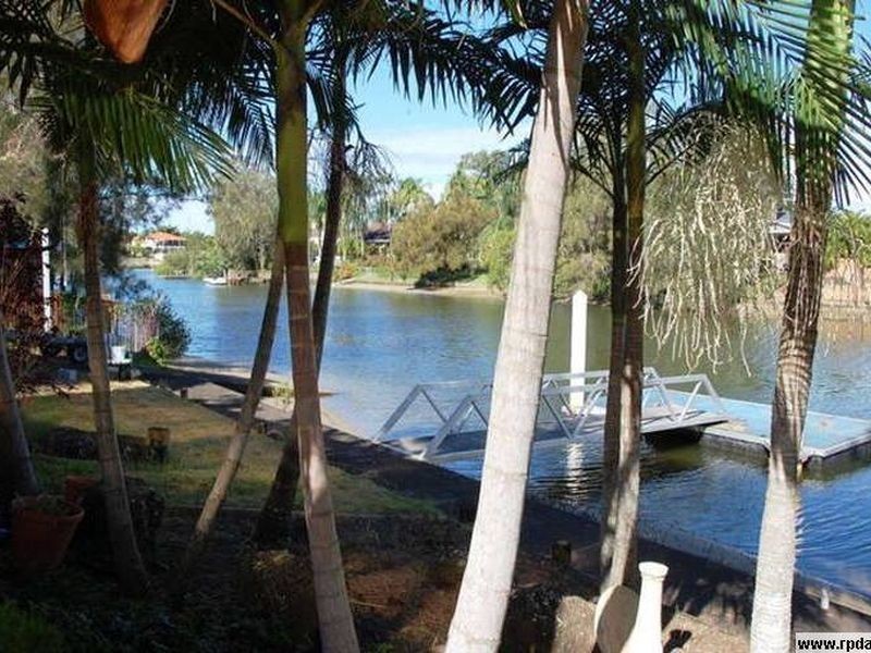 23 Garden Grove, Carrara QLD 4211