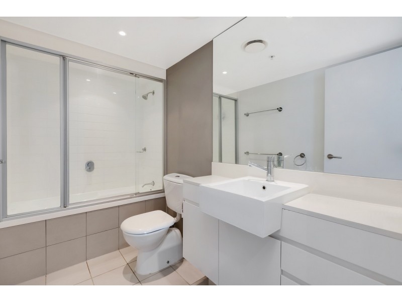 31404/9 Lawson Street, Southport QLD 4215