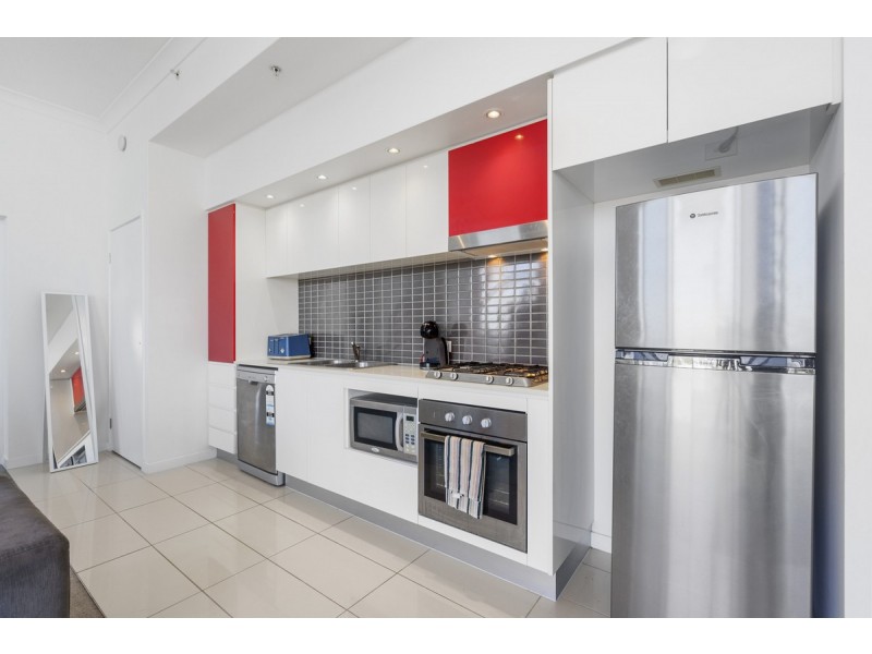 31201/9 Lawson Street, Southport QLD 4215