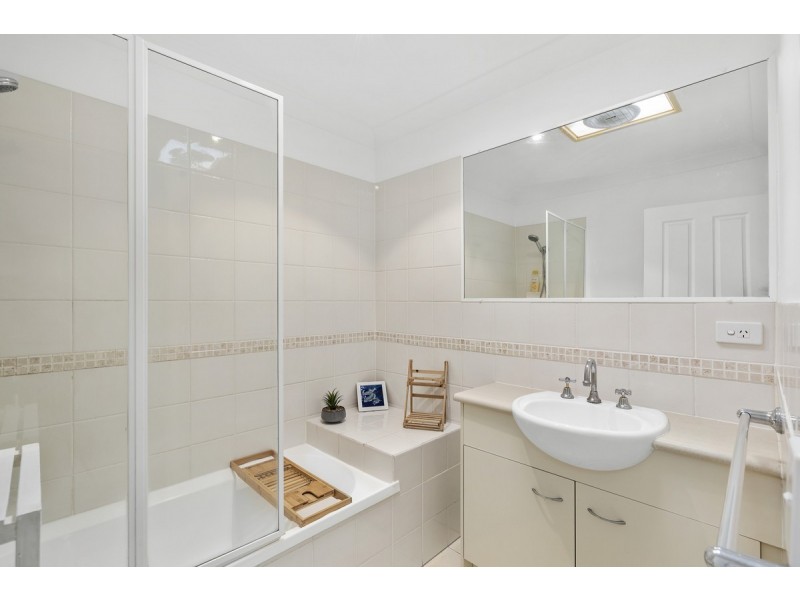 1/78 Kincaid Drive, Highland Park QLD 4211