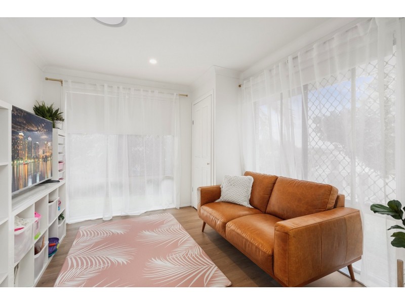 2 Berkley Court, Highland Park QLD 4211