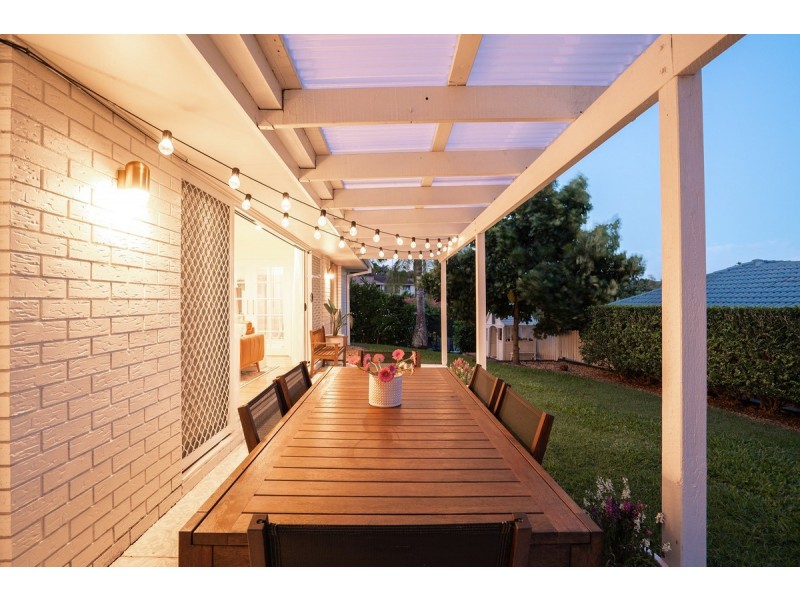 2 Berkley Court, Highland Park QLD 4211