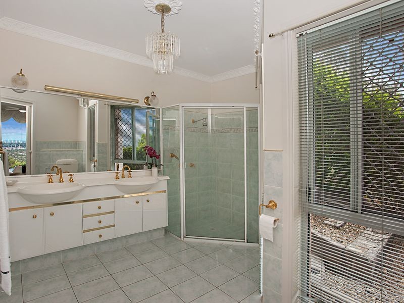 25 Moroccan Street, Highland Park QLD 4211