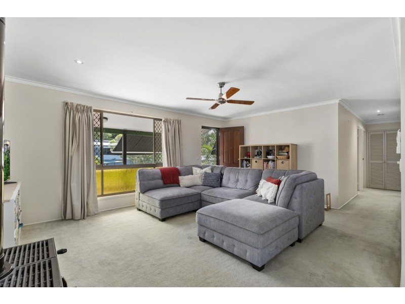 16 Eureka Crescent, Nerang QLD 4211