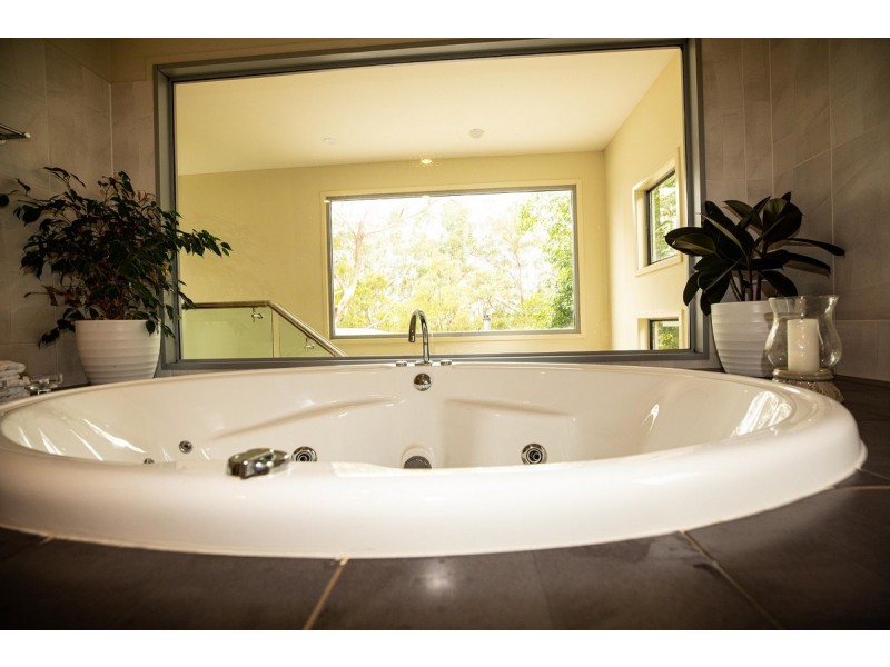 26 Canyon Parade, Springbrook QLD 4213