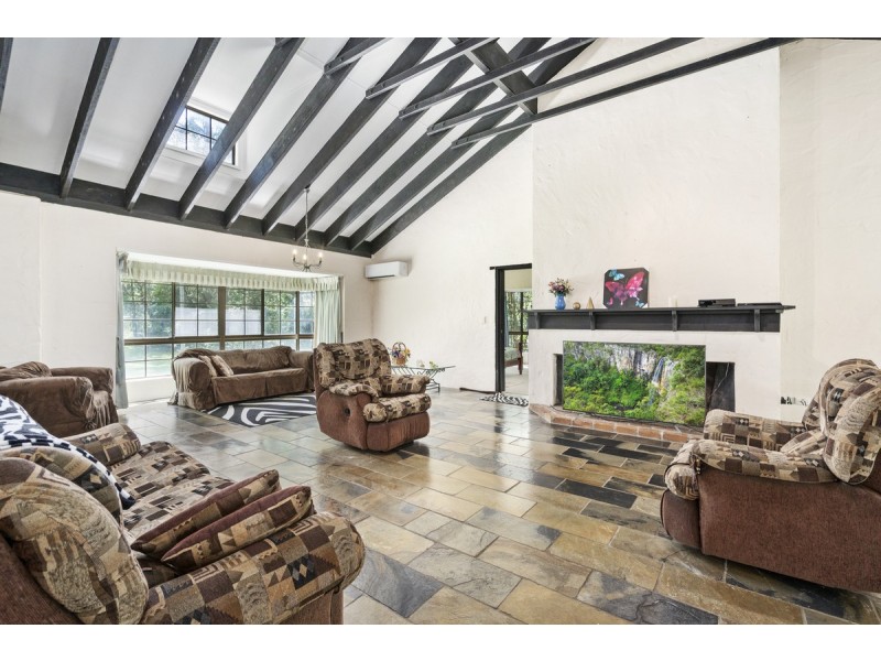 214 Crane Crescent, Nerang QLD 4211