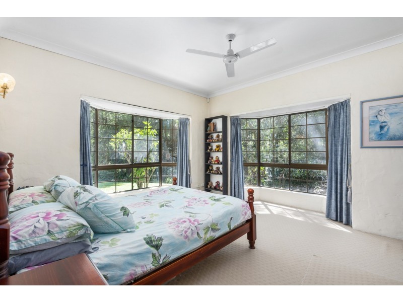 214 Crane Crescent, Nerang QLD 4211