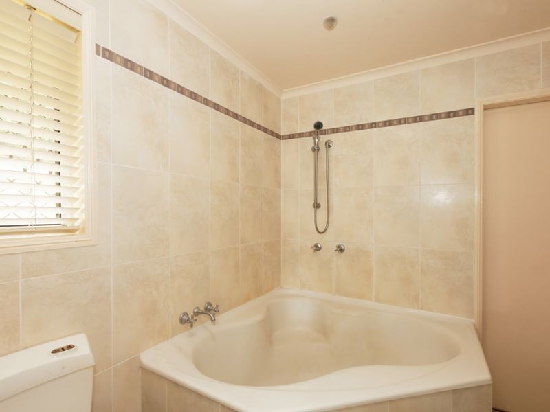 3 Merewether Court, Highland Park QLD 4211