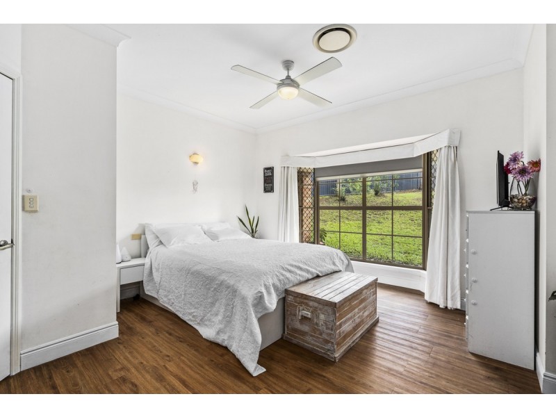 8 Winderadeen Court, Nerang QLD 4211