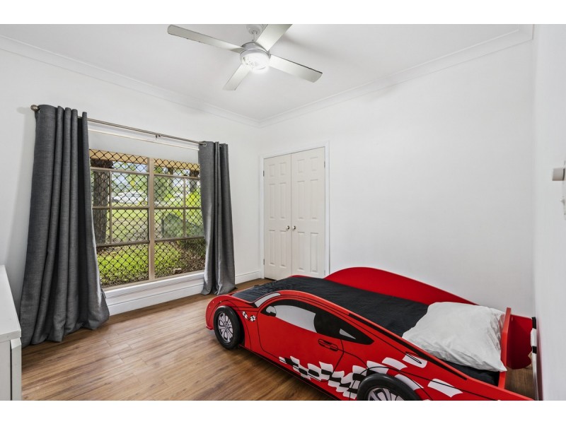 8 Winderadeen Court, Nerang QLD 4211