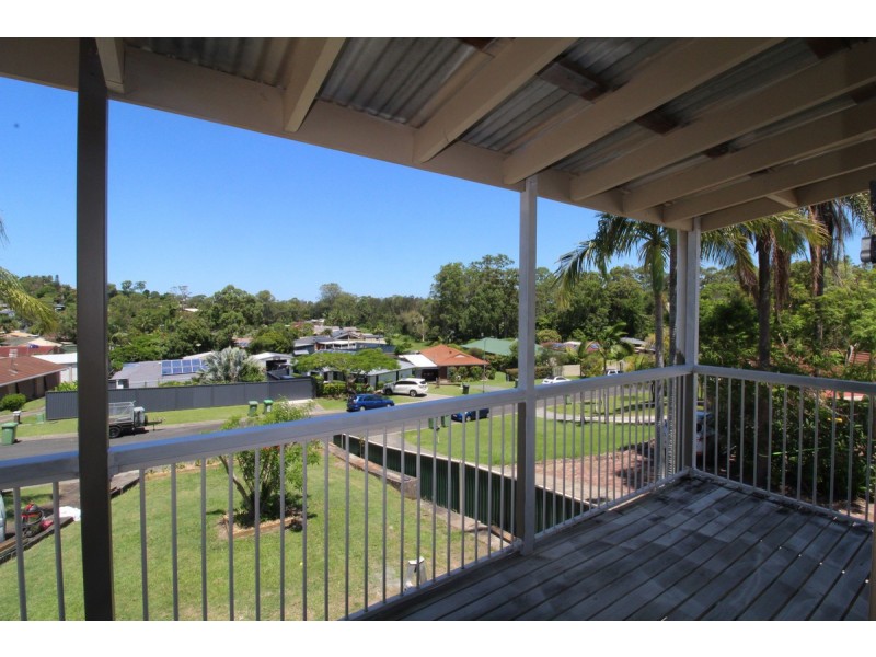 18 Guthrie Parade, Carrara QLD 4211