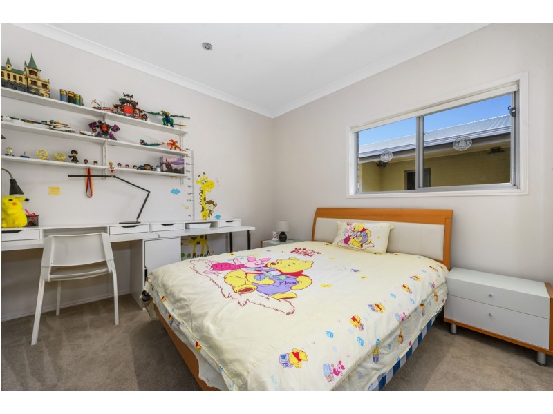 1 Jurien Crescent, Varsity Lakes QLD 4227