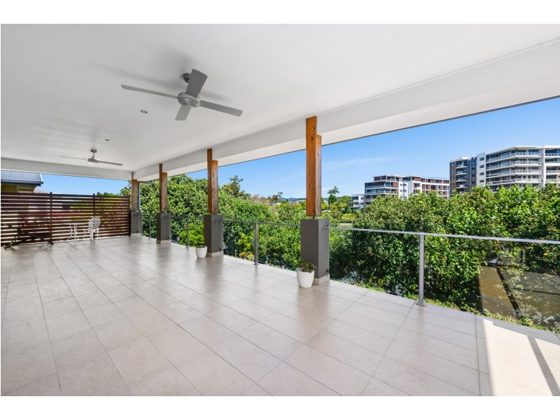 1 Jurien Crescent, Varsity Lakes QLD 4227