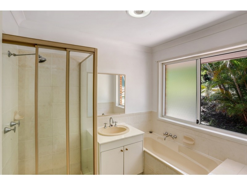 8 Banyula Drive, Gaven QLD 4211