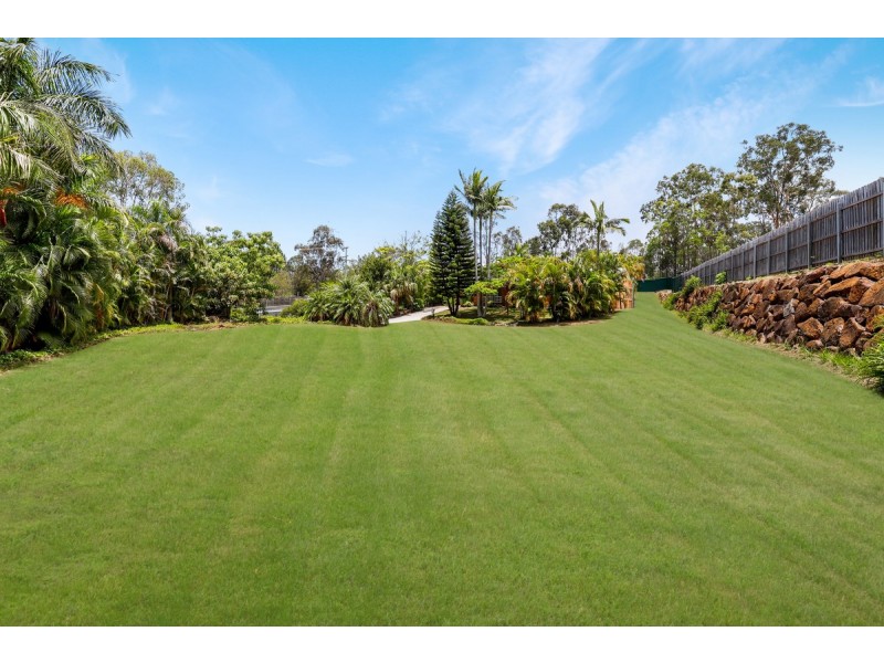 8 Banyula Drive, Gaven QLD 4211