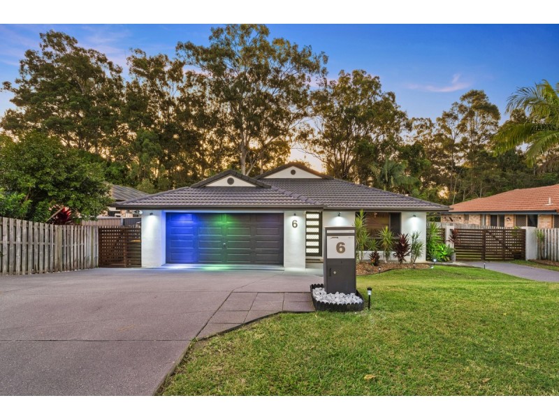 6 Greenbank Circuit, Carrara QLD 4211