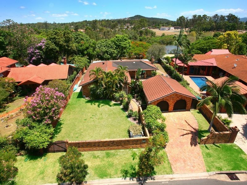 19 Nerang River Drive, Nerang QLD 4211