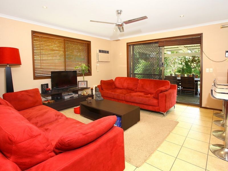 19 Nerang River Drive, Nerang QLD 4211