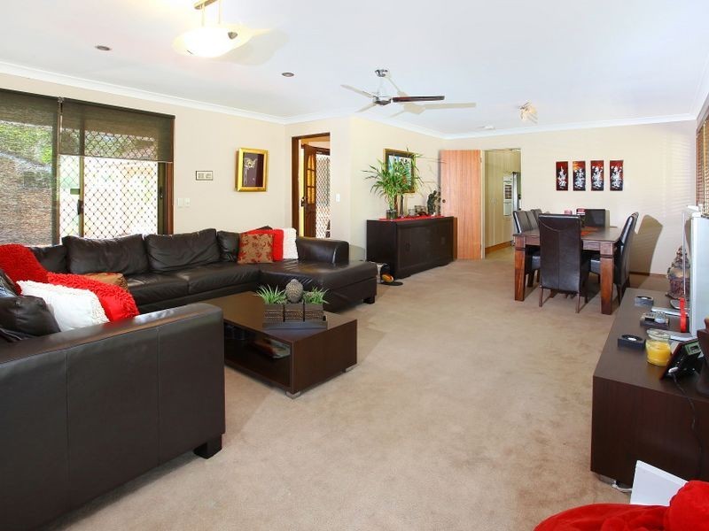 19 Nerang River Drive, Nerang QLD 4211