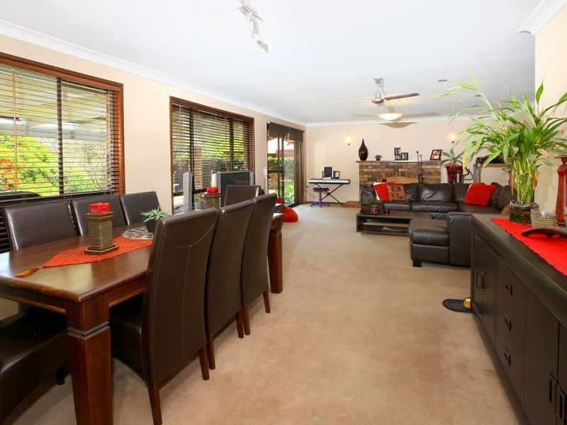 19 Nerang River Drive, Nerang QLD 4211