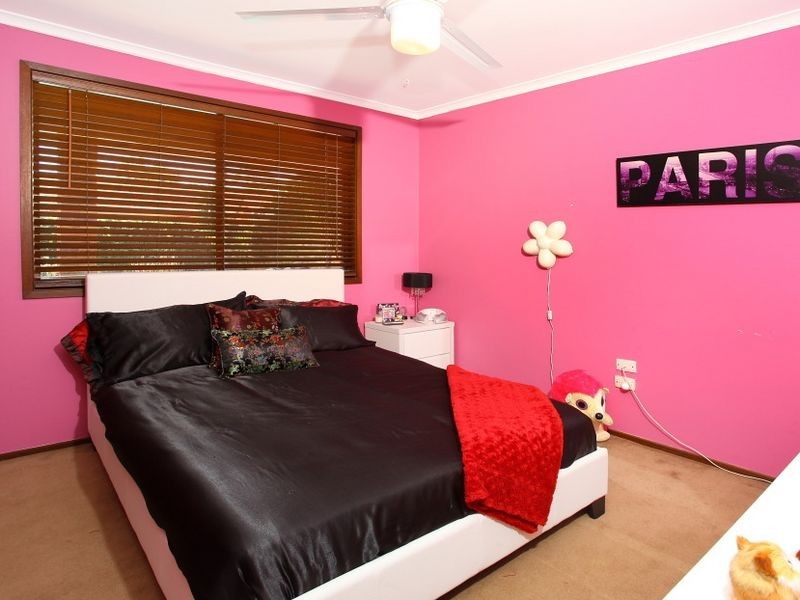 19 Nerang River Drive, Nerang QLD 4211