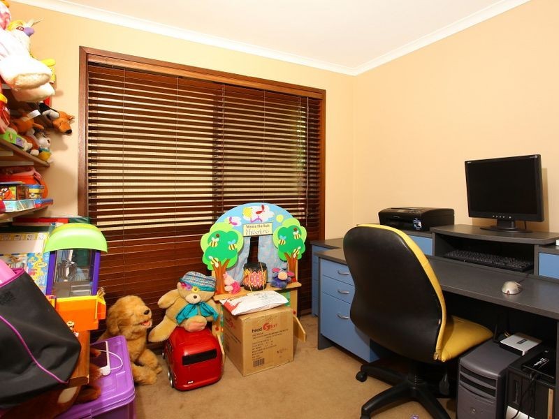 19 Nerang River Drive, Nerang QLD 4211
