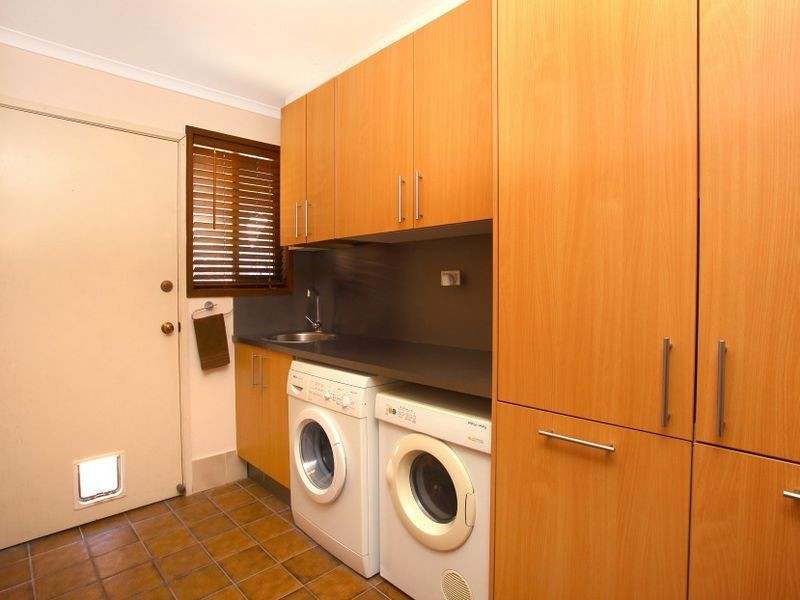 19 Nerang River Drive, Nerang QLD 4211
