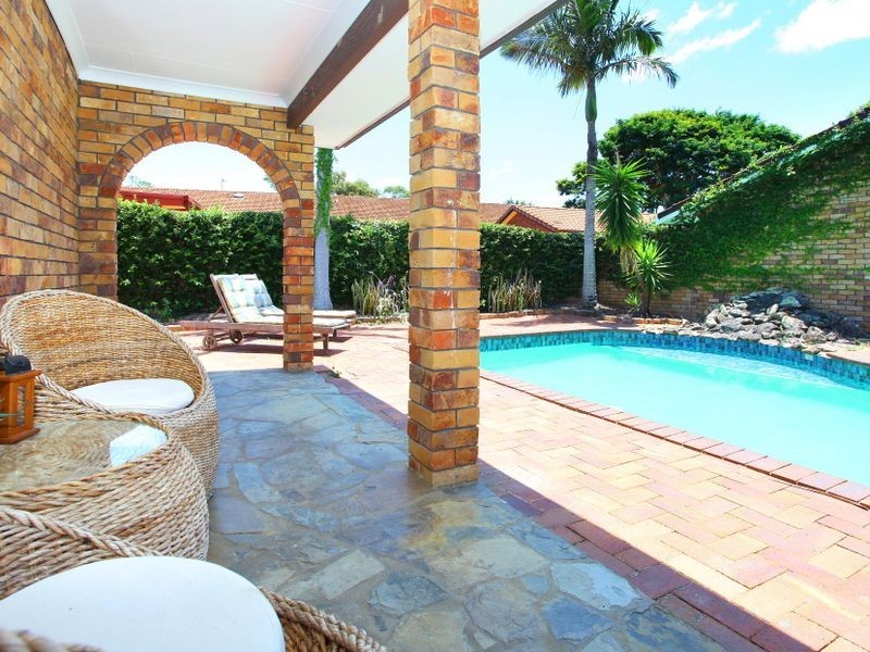 19 Nerang River Drive, Nerang QLD 4211