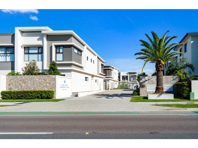 7/33 Sickle Avenue, Hope Island QLD 4212