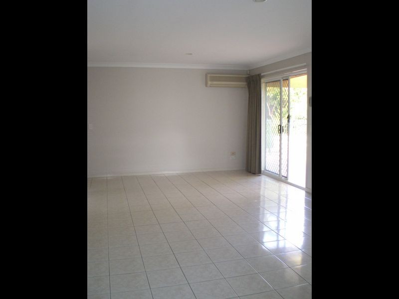 5 Glengarry Close, Highland Park QLD 4211