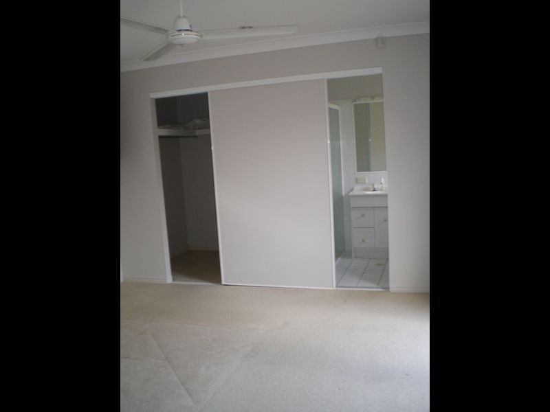 5 Glengarry Close, Highland Park QLD 4211