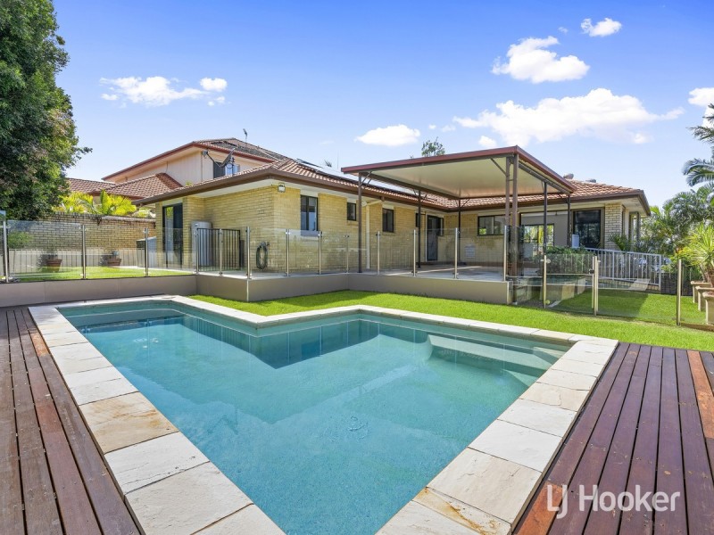 11 Petherbridge Avenue, Merrimac QLD 4226