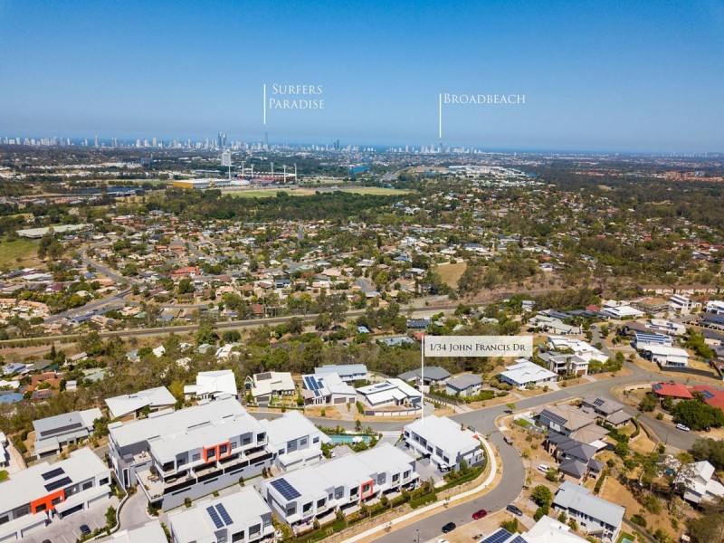1/34 John Francis Drive, Carrara QLD 4211