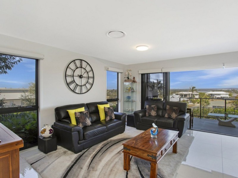 1/34 John Francis Drive, Carrara QLD 4211