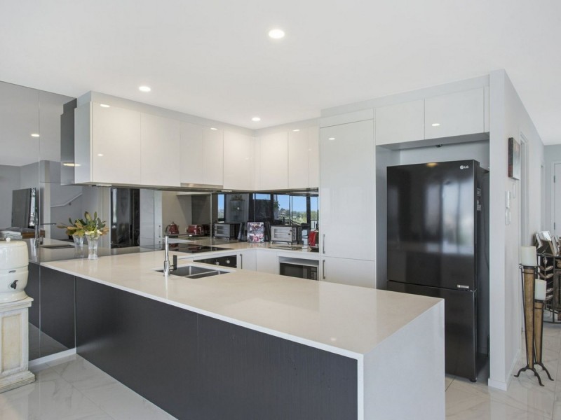 1/34 John Francis Drive, Carrara QLD 4211