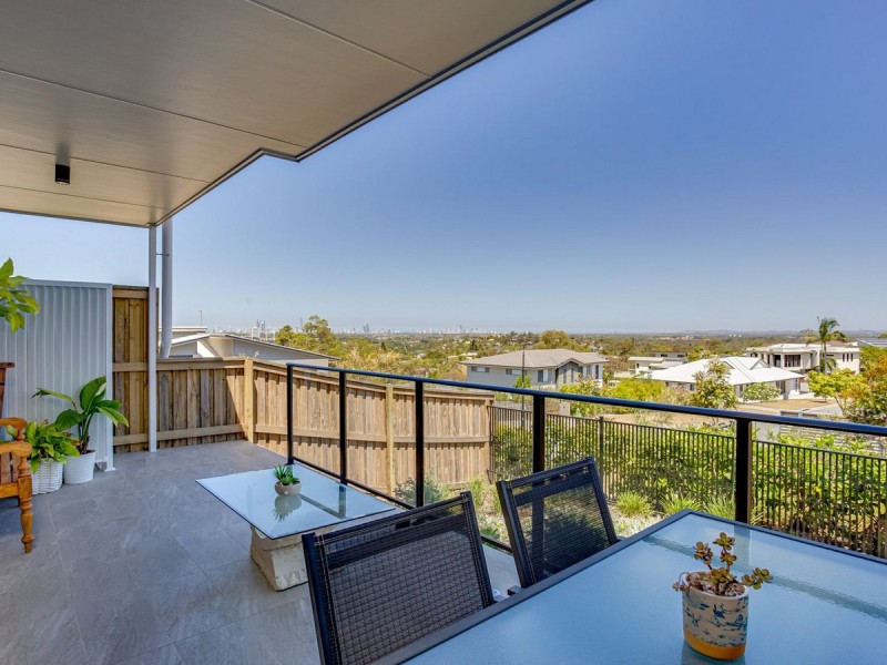 1/34 John Francis Drive, Carrara QLD 4211