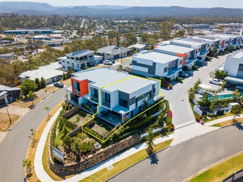 1/34 John Francis Drive, Carrara QLD 4211