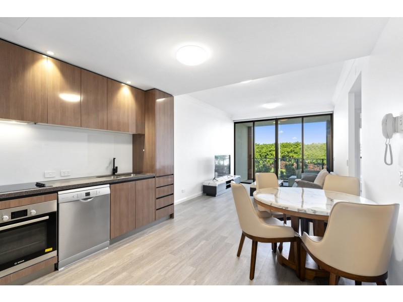 5217 Harbourview Drive, Hope Island QLD 4212