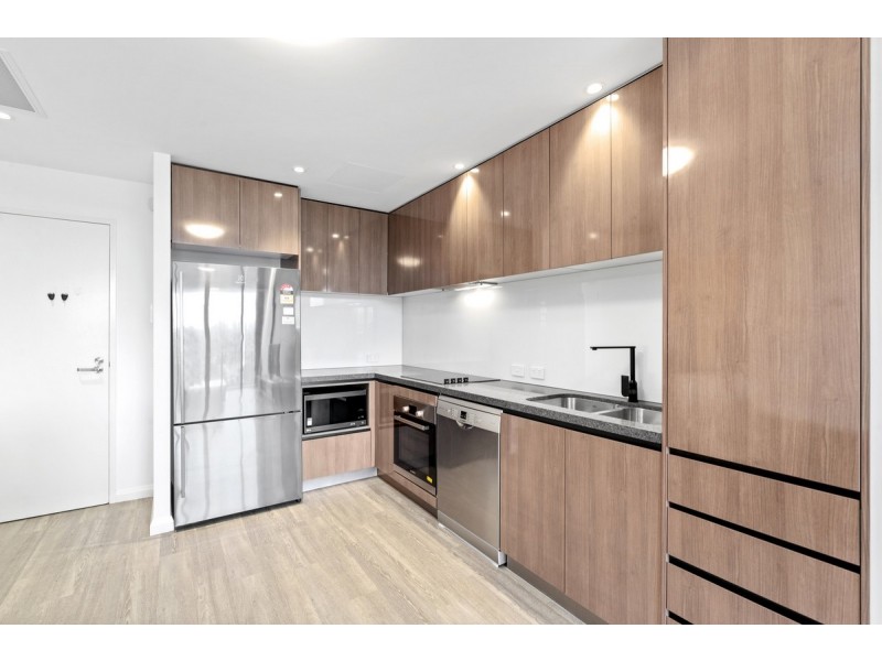 5217 Harbourview Drive, Hope Island QLD 4212